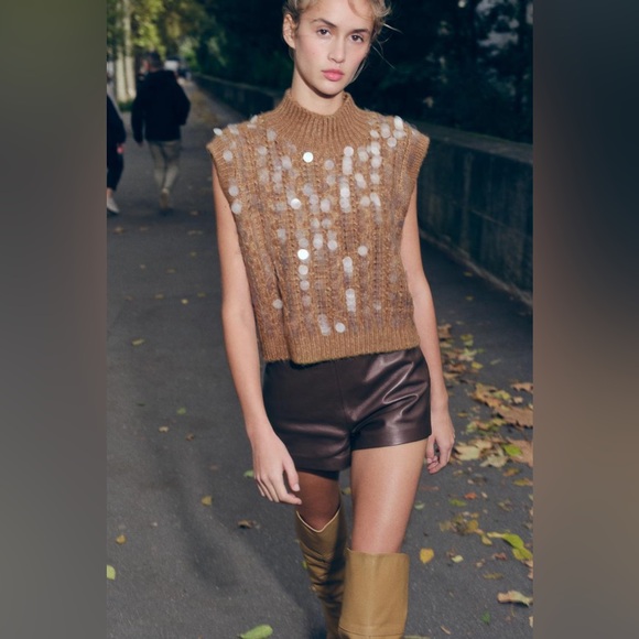 LAST ONE!!! ZARA BLOGGERS FAVORITE KNIT SEQUIN SWEATER VEST - Picture 8 of 14